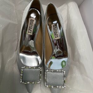 NWOT Badgley Mischka Glittering Silver Heels